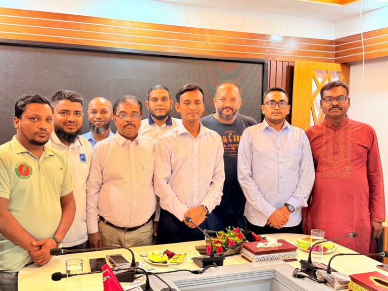পিরোজপুর সাংবাদিক ফোরামের পক্ষ থেকে  ইউএনও মামুনুর রশীদ-এর পদোন্নতিজনিত বিদায় সংবর্ধনা